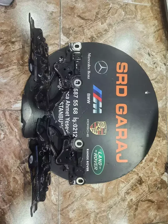BMW 3 Serisi G20 Sağ-Sol Kaput Menteşesi 7450590 7450589