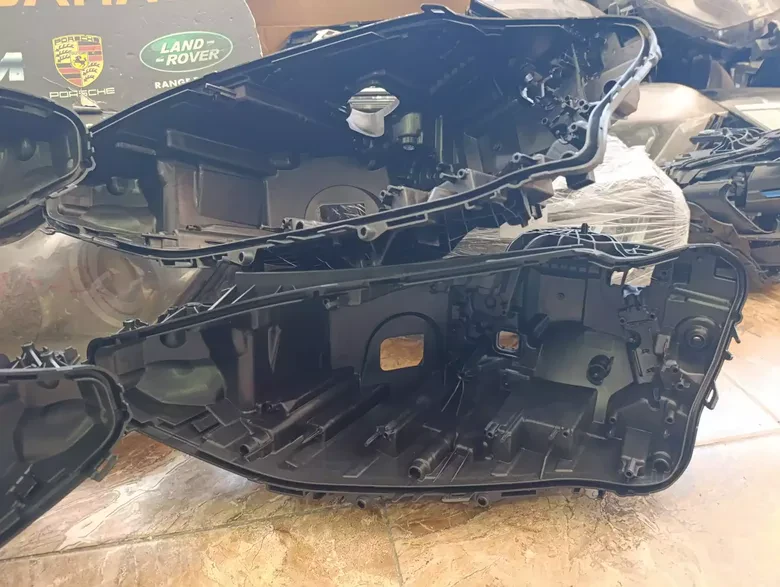 BMW 4 Serisi G22 Sağ Sol LED Far Kasası