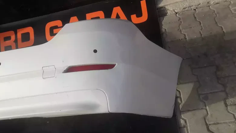 BMW 5 Serisi F10 2010 2013 Çıkma Arka Tampon