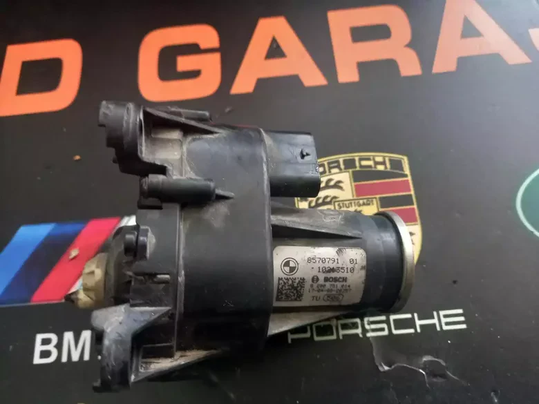 BMW 5 Serisi F10 Emme Manifold Valfi 8570791