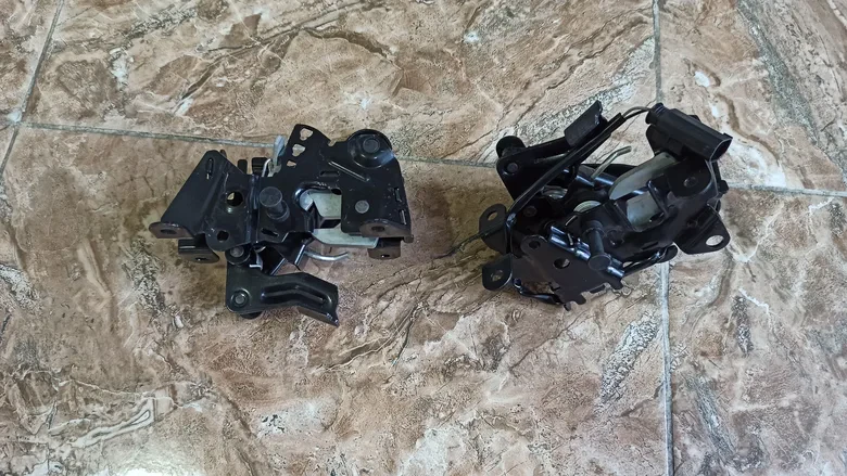 BMW 5 Serisi F10 Kaput Kilidi