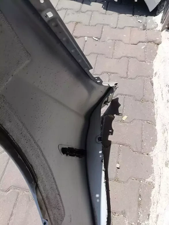 BMW 5 Serisi F10 LCI Sağ Çamurluk Boyalı Sedef Beyaz