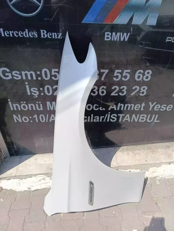 BMW 5 Serisi F10 LCI Sağ Çamurluk Boyalı Sedef Beyaz