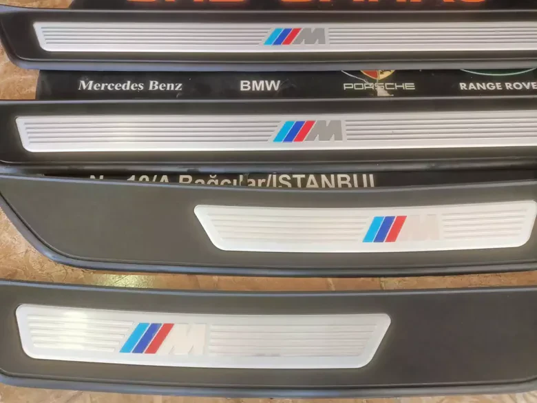 BMW 5 Serisi F10 M5 M-Tech Kapı Eşik Çıtası Seti