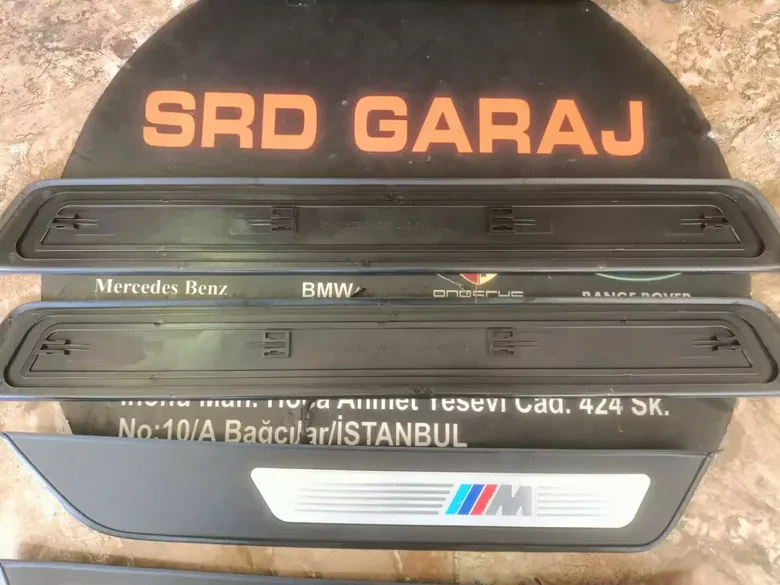 BMW 5 Serisi F10 M5 M-Tech Kapı Eşik Çıtası Seti