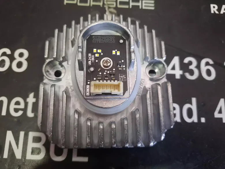 BMW 5 Serisi G30 Adaptif Sağ LED Modülü 72144940