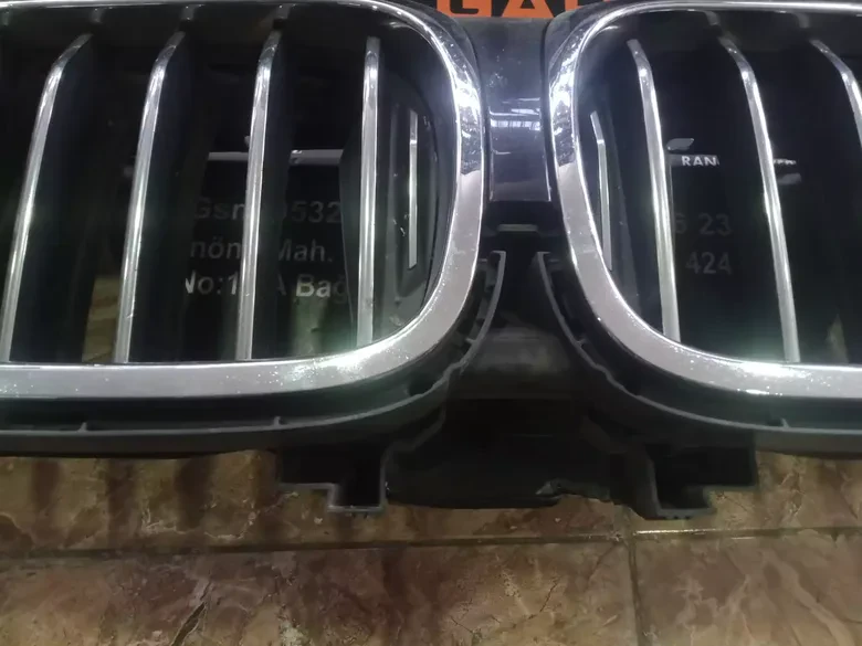 BMW 5 Serisi G30 Çıkma Orj Panjur