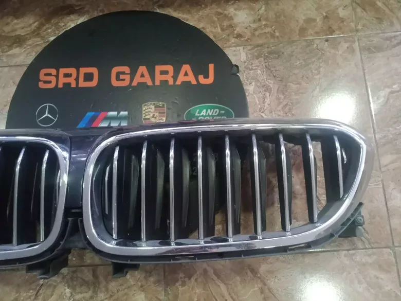 BMW 5 Serisi G30 Çıkma Orj Panjur