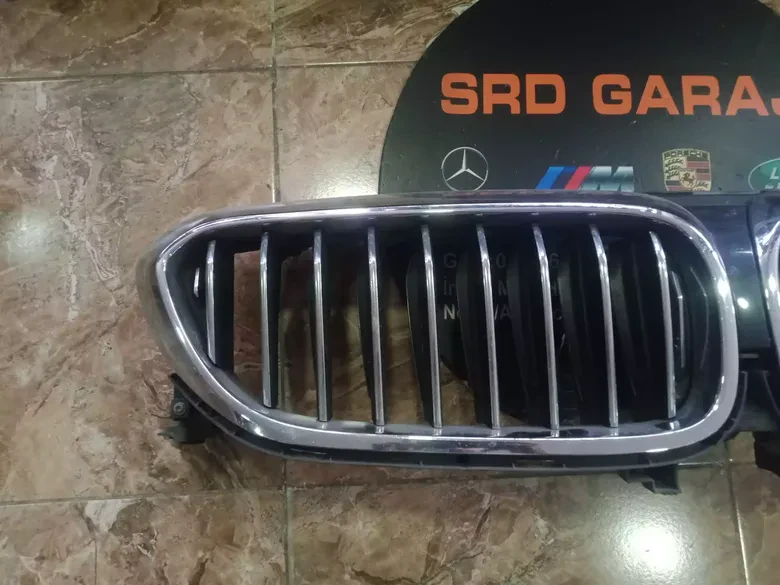 BMW 5 Serisi G30 Çıkma Orj Panjur