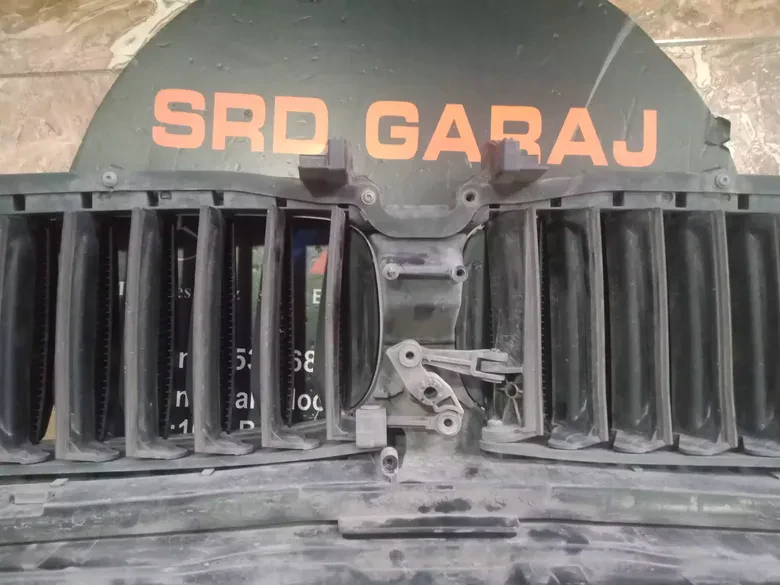 BMW 5 Serisi G30 Çıkma Orj Panjur