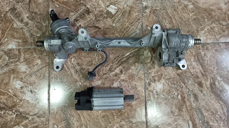 BMW 5 Serisi G30 F90 Direksiyon Kutusu Motoru 7806079850