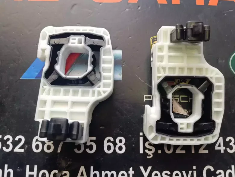 BMW 5 Serisi G30 Sağ Sol Radyatör Braketi 8632139 8632140