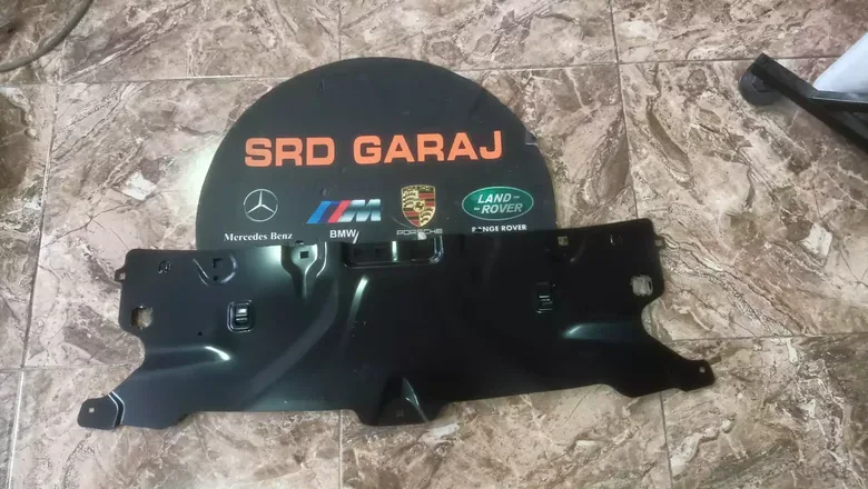 BMW 5 Serisi G30 Üst Panel Sacı 7435938