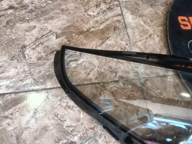 BMW 5 Serisi G60 Sağ Sol Far Camı