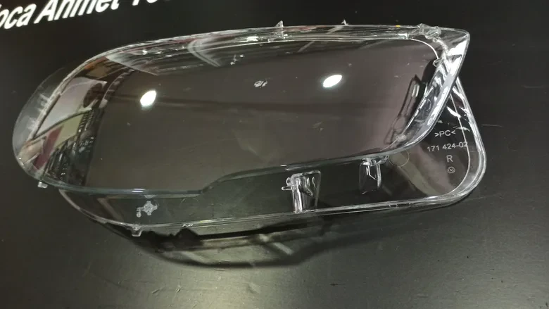 BMW 5 Serisi GT F07 Sağ Far Camı