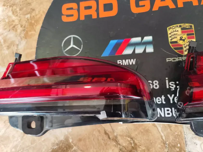 BMW 7 Serisi G11 G11 2020- Sağ Stop H8985464402