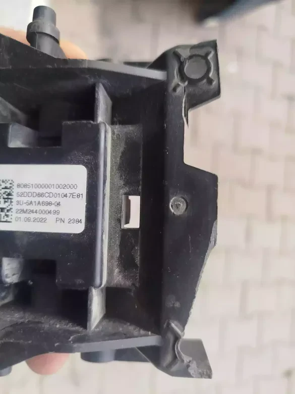 BMW Alt Hava Kanalı Motor Tutucu Çıkma 5A1A698-04