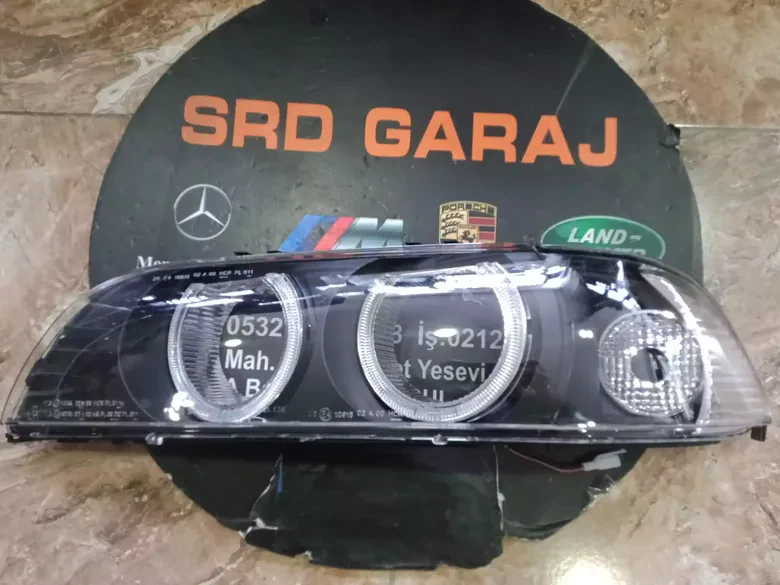 BMW E39 Angellı Siyah Sol Far Camı