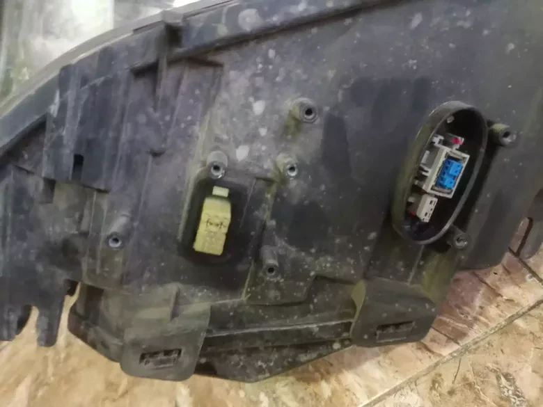 BMW E60 Ahl Sağ Far Çift Beyinli