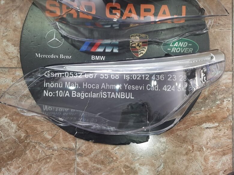 BMW E60 LCI Sag Sol Kaşlı Far Camı