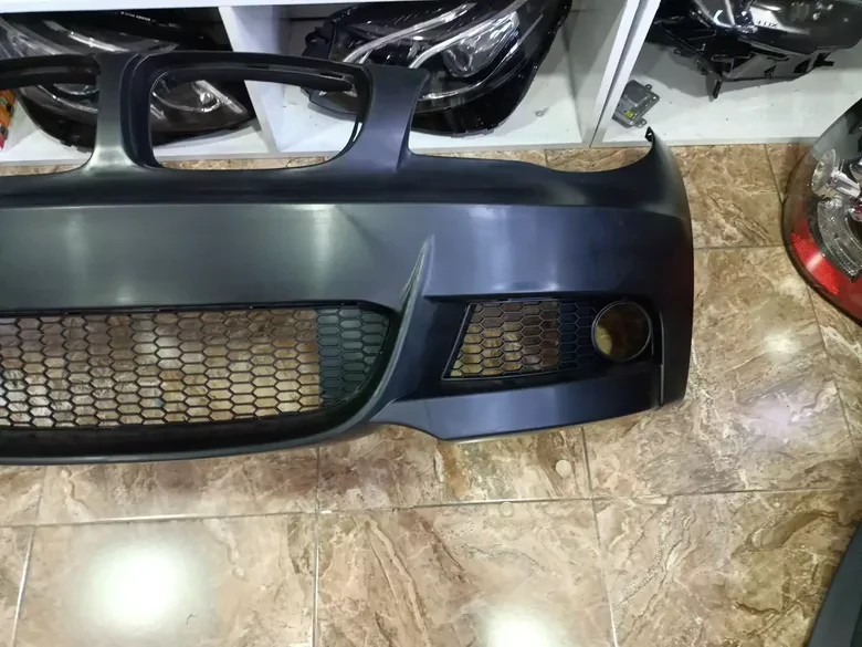 BMW E87 E81 M Teknich Ön Tampon