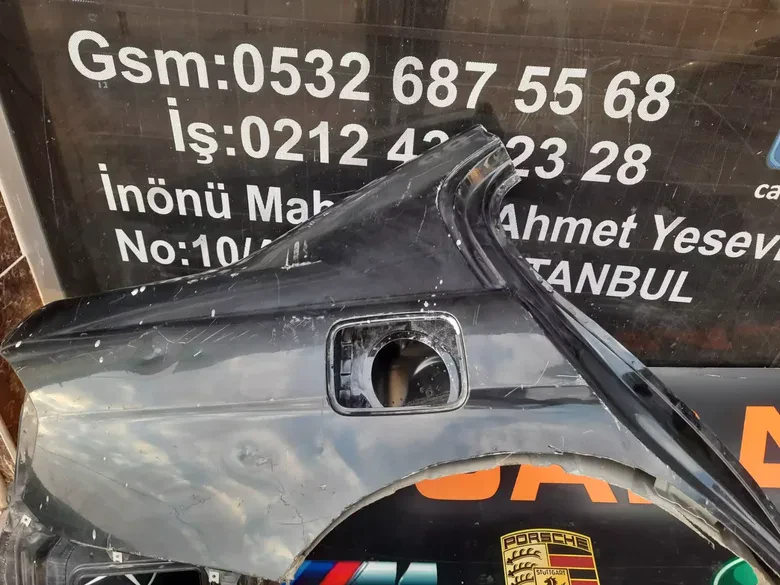 BMW E90 Arka Sağ Çamurluk Çıkma