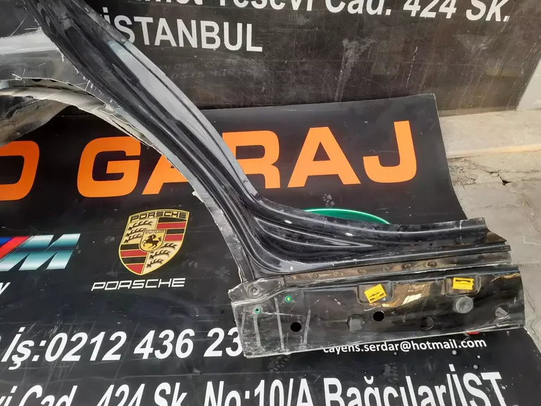 BMW E90 Arka Sağ Çamurluk Çıkma