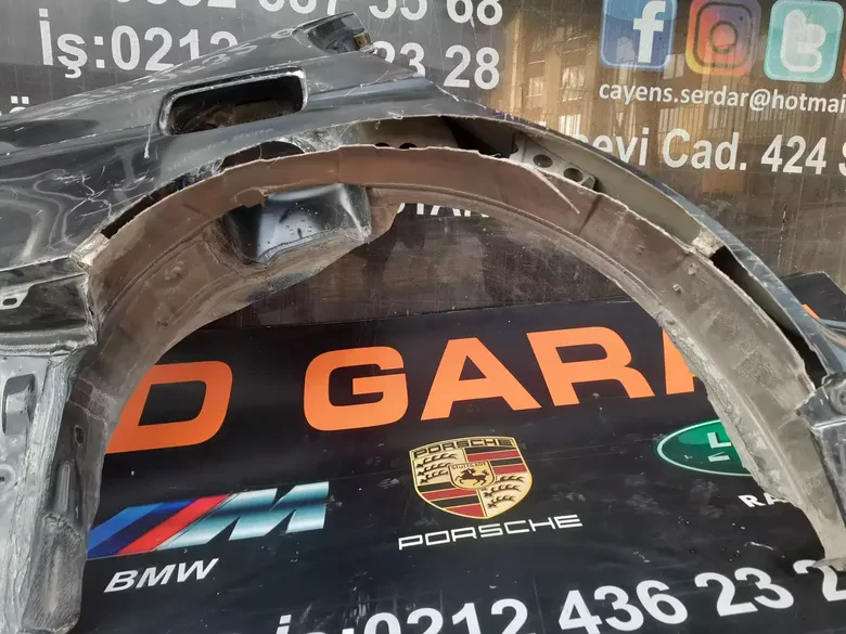 BMW E90 Arka Sağ Çamurluk Çıkma