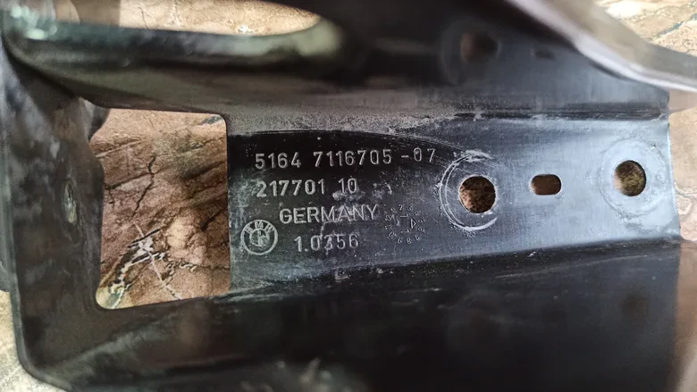 BMW E90 E91 E92 E93 Kaput Kilidi Mandalı Braketi 7116705