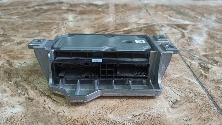 BMW E90 E92 E93 X1 Airbag Beyin 9184432