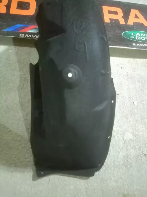BMW E90 LCI Arka Sağ Davlumbaz 7059382