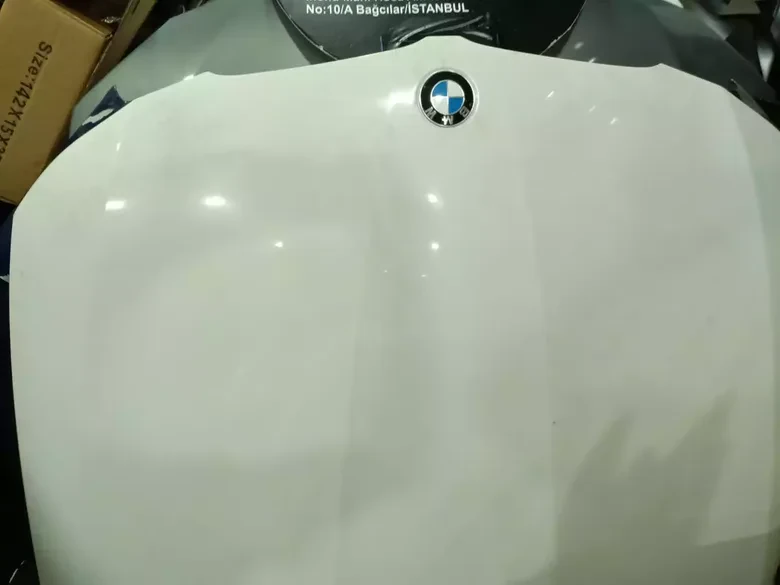 BMW E90 LCI Beyaz Boyali Taiwan Kaput