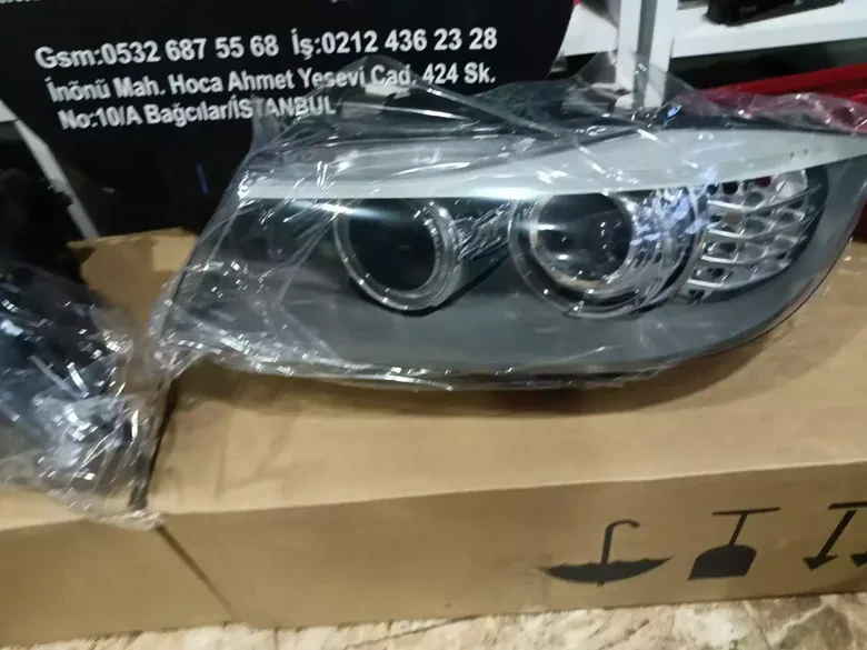 BMW E90 LCI Bi Xenon Far