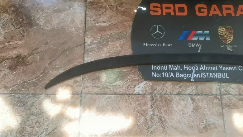 BMW E90+LCİ M3 Bagaj Spoyleri Lastik