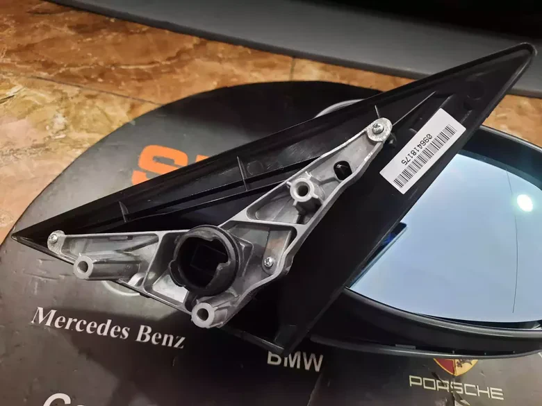 BMW E90 LCI Sağ Ayna 7268262