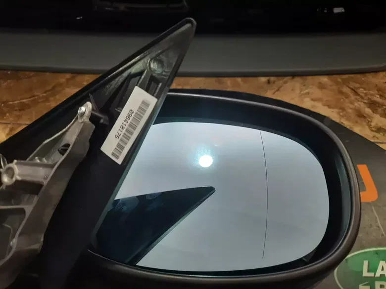 BMW E90 LCI Sağ Ayna 7268262
