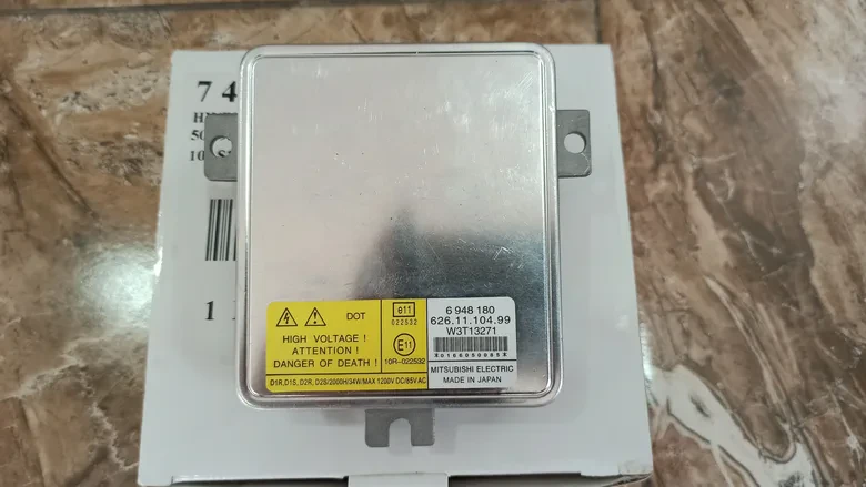 BMW E90 Xenon Beyni 6948180