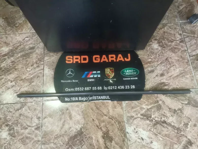 BMW E92 E93 Kapı Çıtası Çıkma Orjinal 7119079