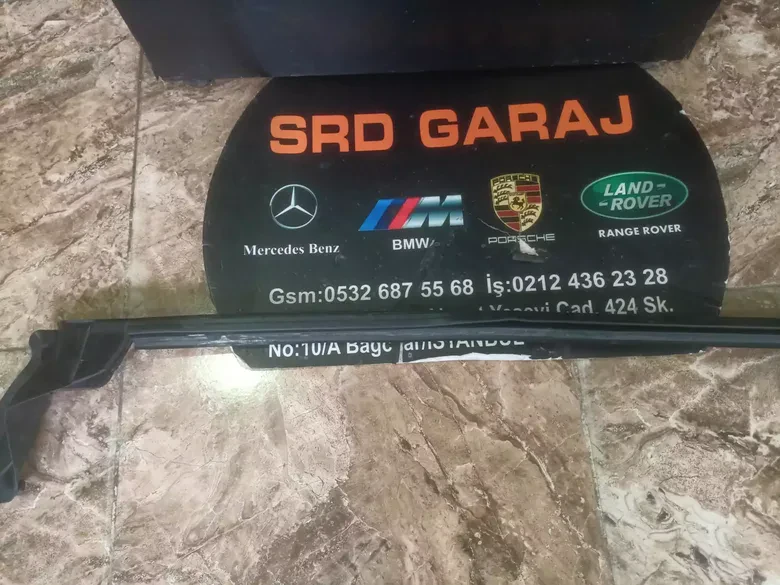 BMW E92 E93 Kapı Çıtası Çıkma Orjinal Sol 7119089
