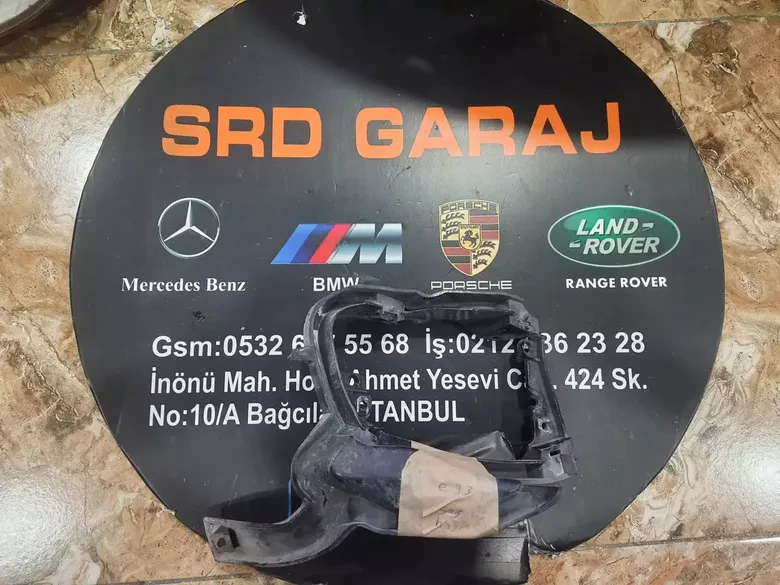 BMW E92 E93 Sağ Sis Bağlantı Ayağı