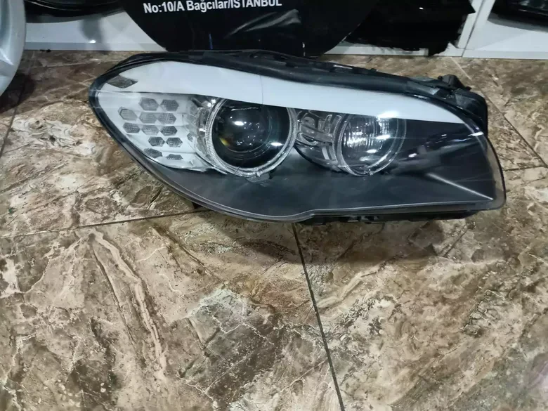 BMW F10 5 Serisi Far