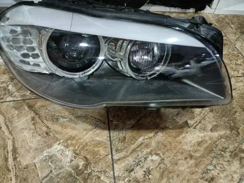 BMW F10 5 Serisi Far