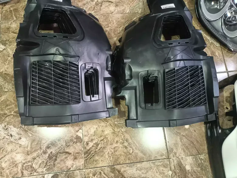BMW F10 5 Serisi Ön Çamurluk Davlumbazı