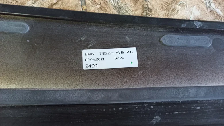 BMW F10 F11 5 Serisi Ön Sol Direk Kaplaması Kapı Palası 7182271