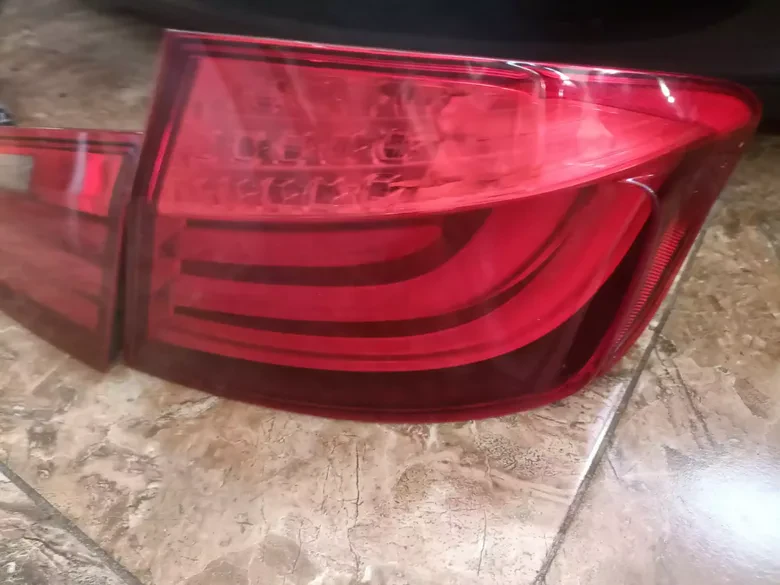 BMW F10 Orjinal Cikma Stop Tek Satilir