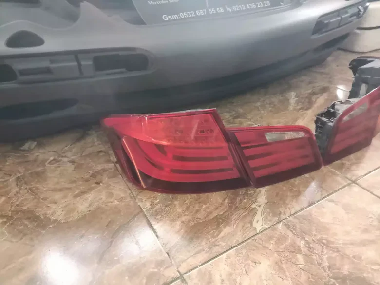BMW F10 Orjinal Cikma Stop Tek Satilir