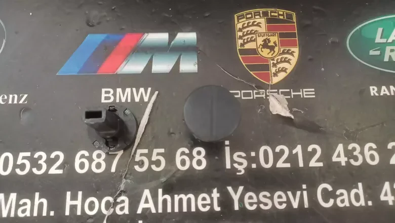 BMW F20 F30 F32 F36 Radyatör Üst Braketi 7596922