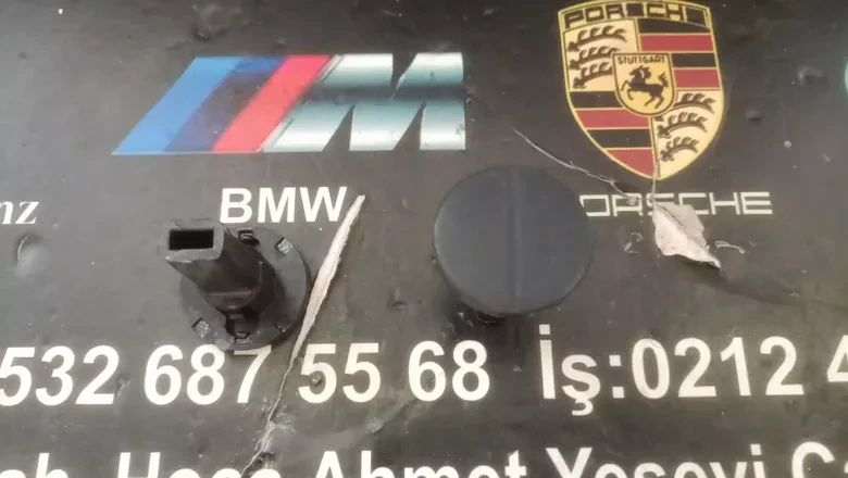 BMW F20 F30 F32 F36 Radyatör Üst Braketi 7596922