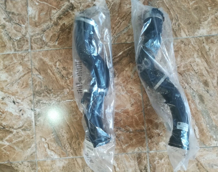 BMW F20 F30 Turbo İnterkol Hortumu Sağ Sol 13717597588