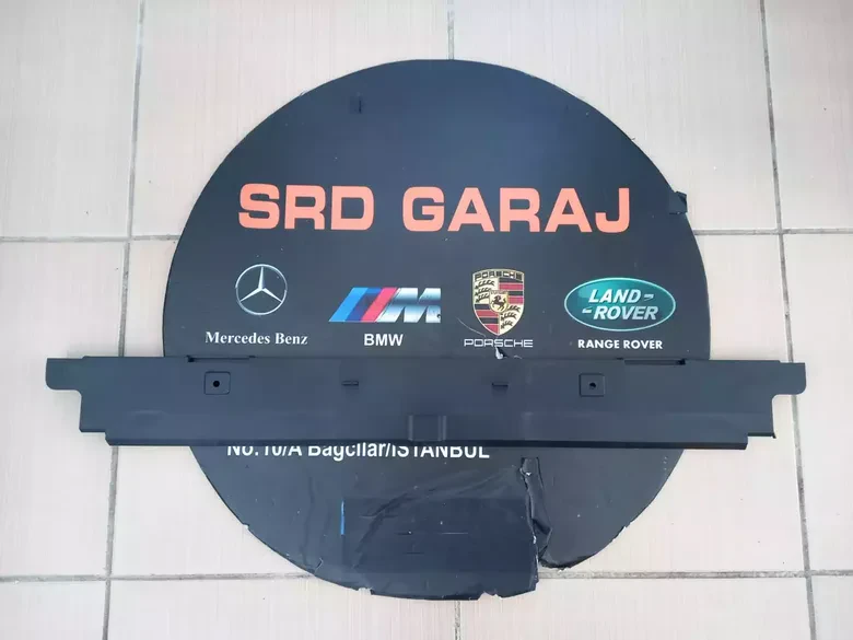 BMW F20 Radyatör Üst Conta Kapağı